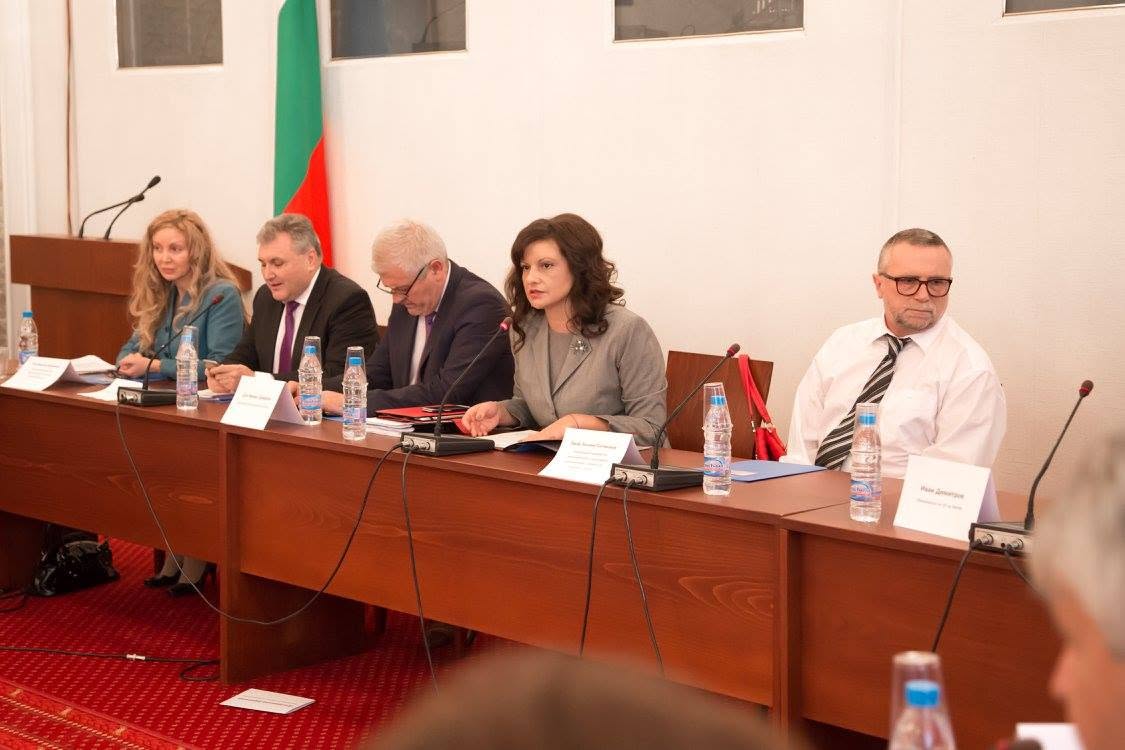 Кръгла маса в НС - „Донорството на органи и трансплантация в България" — снимка 2